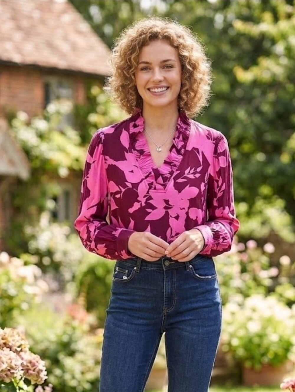 Crown & Ivy Gorgeous Floral Printed Long Sleeve Top Size XL Petite